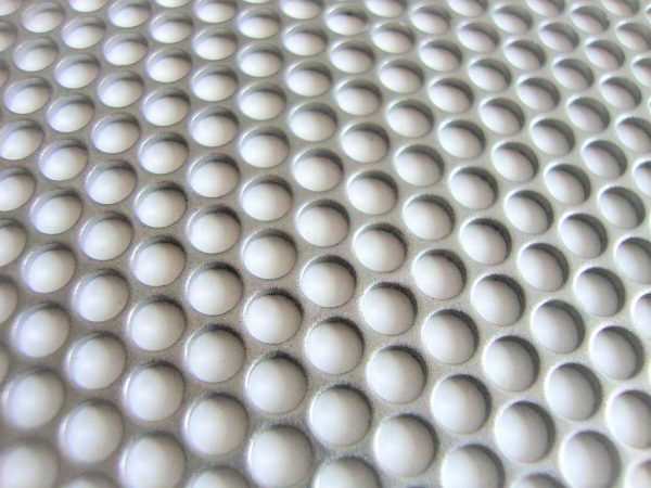 DĚROVANÝ PLECH Rv 5-6, OCEL - 1,0/1000x450 mm