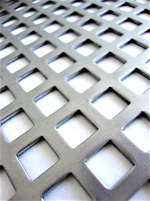 DĚROVANÝ PLECH Qg 10-15, OCEL - 1,5/480x1255 mm