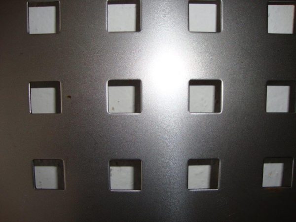 DĚROVANÝ PLECH Qg 20-50, OCEL - 2,0/625x1366 mm
